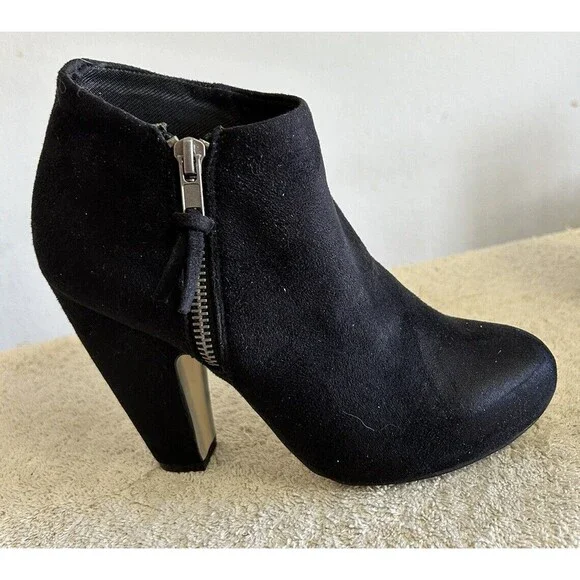 Madden Girl Black Fabric Coated Lopezzz Ankle Booties Boots Zip Size 6M - Picture 3 of 13